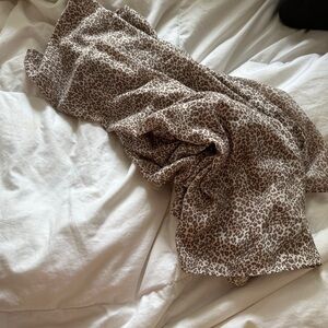 American Eagle Leopard Print Headscarf EUC